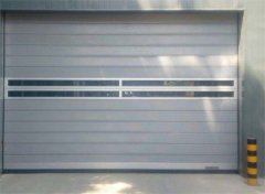 鋼質(zhì)復(fù)合防火卷簾門(mén)
